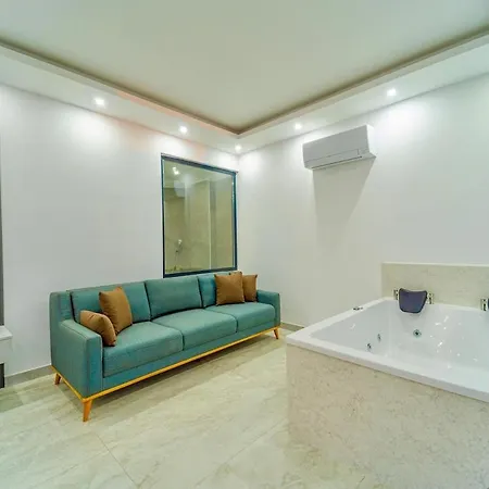 Luxury With Pool In Kalkan Vila