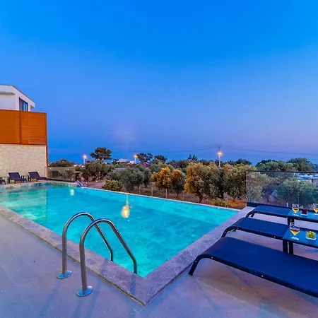 Luxury With Pool In Kalkan Kaş