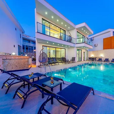 Luxury With Pool In Kalkan