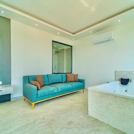 Luxury With Pool In Kalkan Willa
