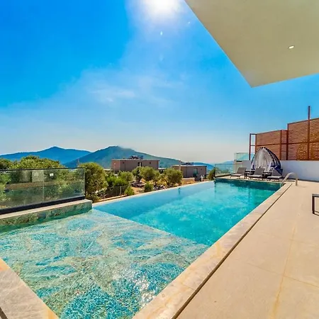 Luxury With Pool In Kalkan